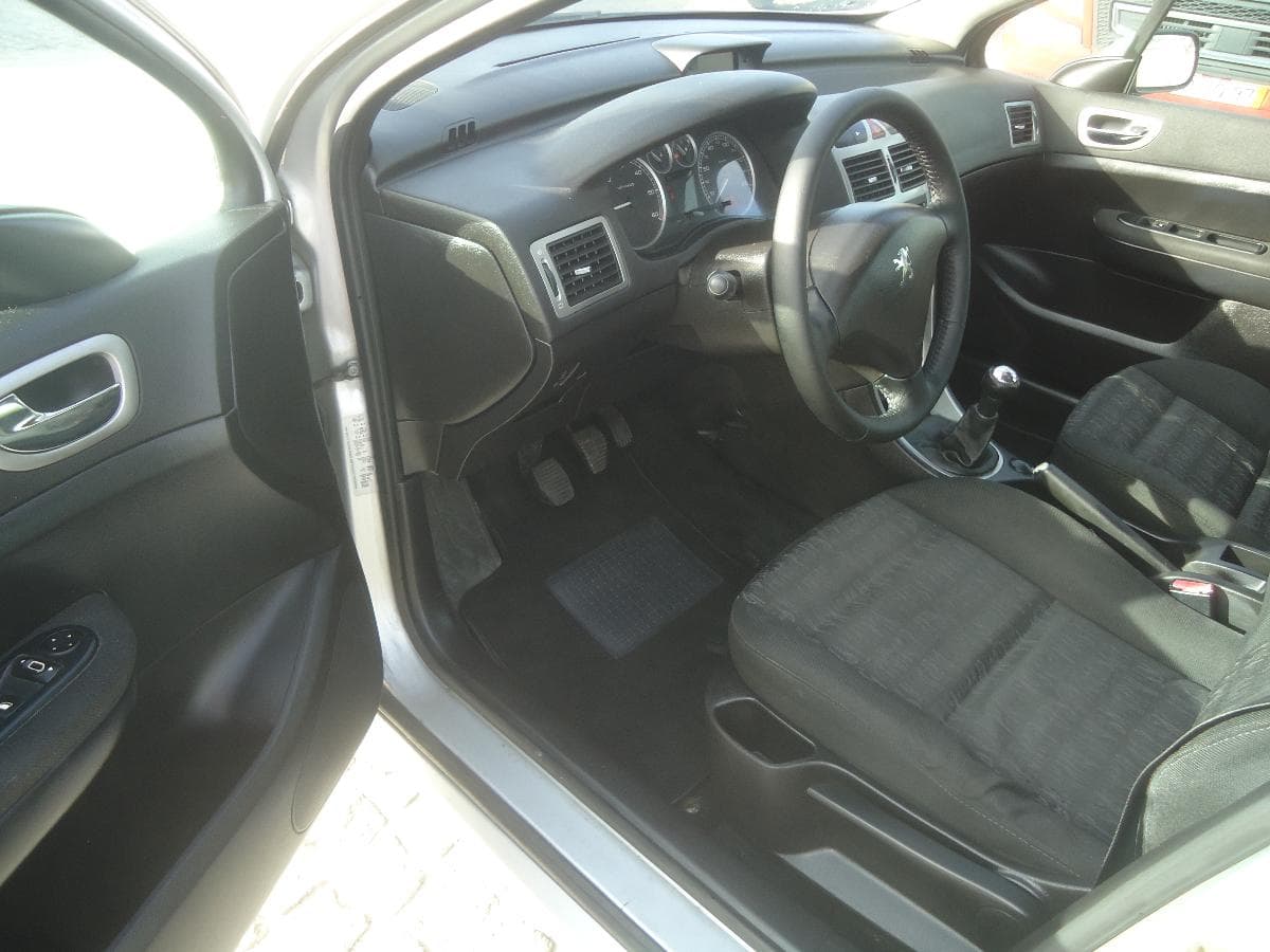 Peugeot 307 1.6 HDI — imagen 7