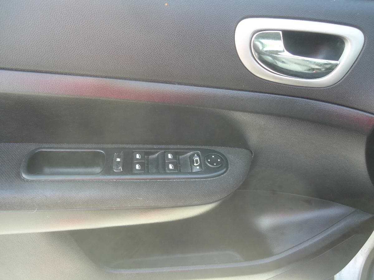 Peugeot 307 1.6 HDI — imagen 8