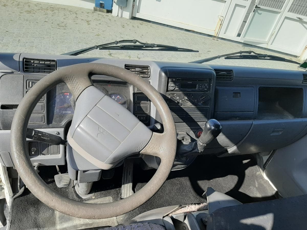 Mitsubishi Canter Tribasculante — imagem 10