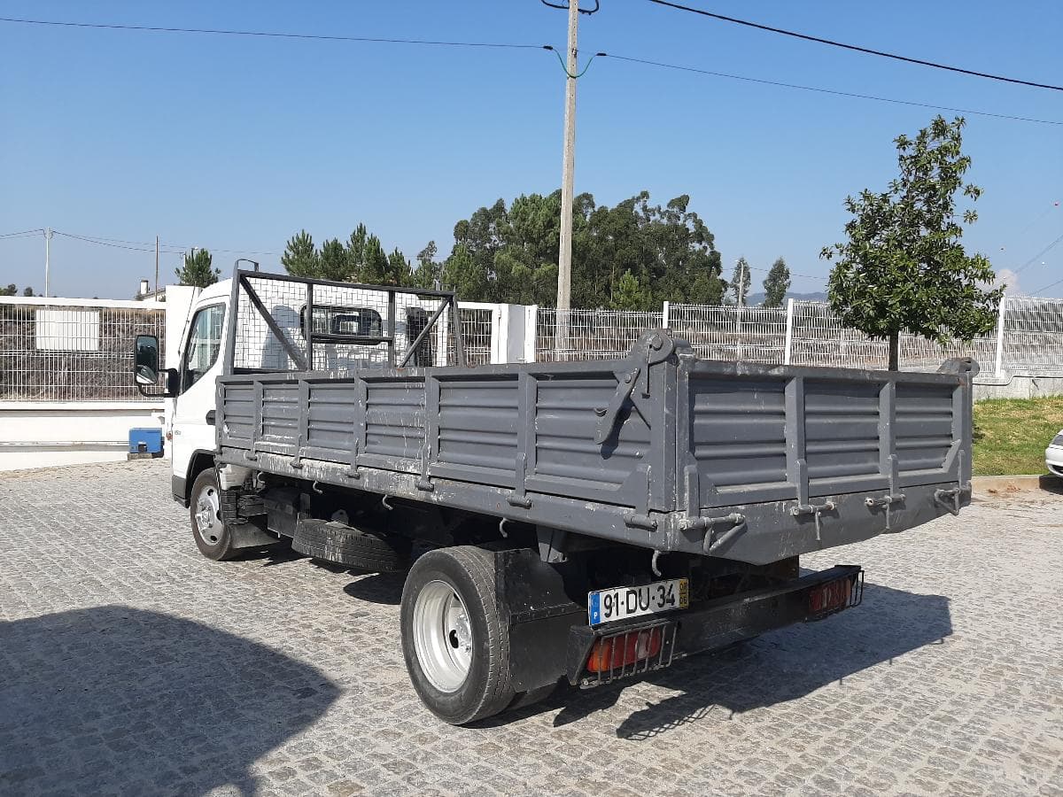 Mitsubishi Canter Tribasculante — imagem 6