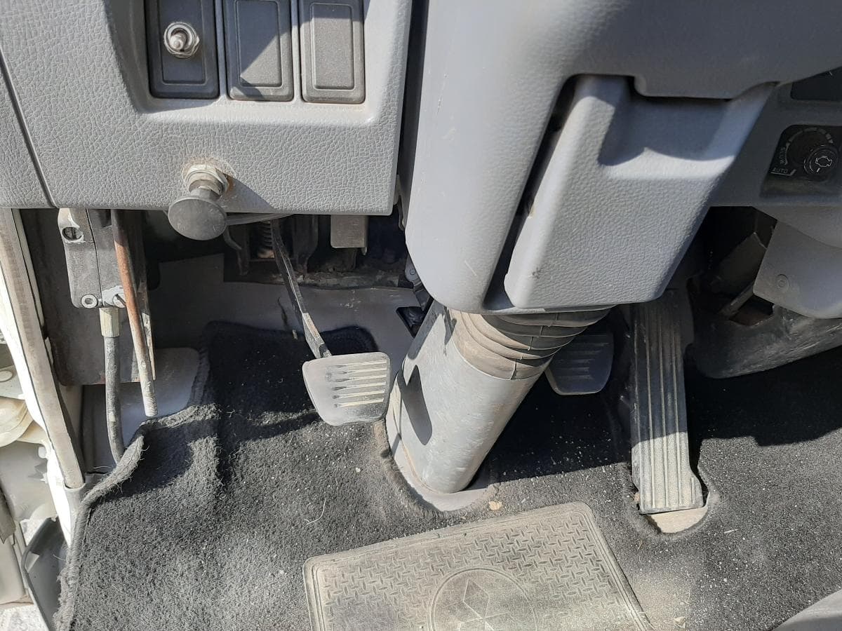 Mitsubishi Canter Tribasculante — imagem 9