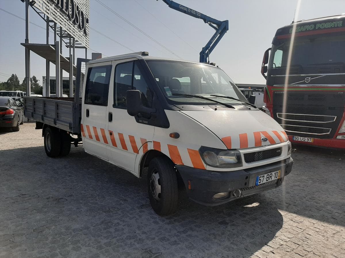 Ford Transit 2.4 TDCI — imagem 3