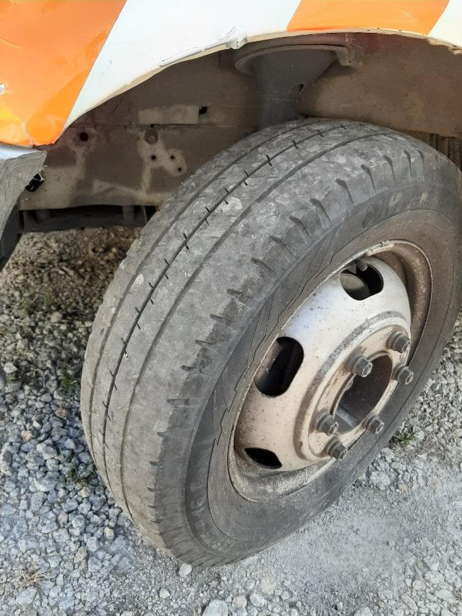 Ford Transit 2.4 TDCI — imagem 17