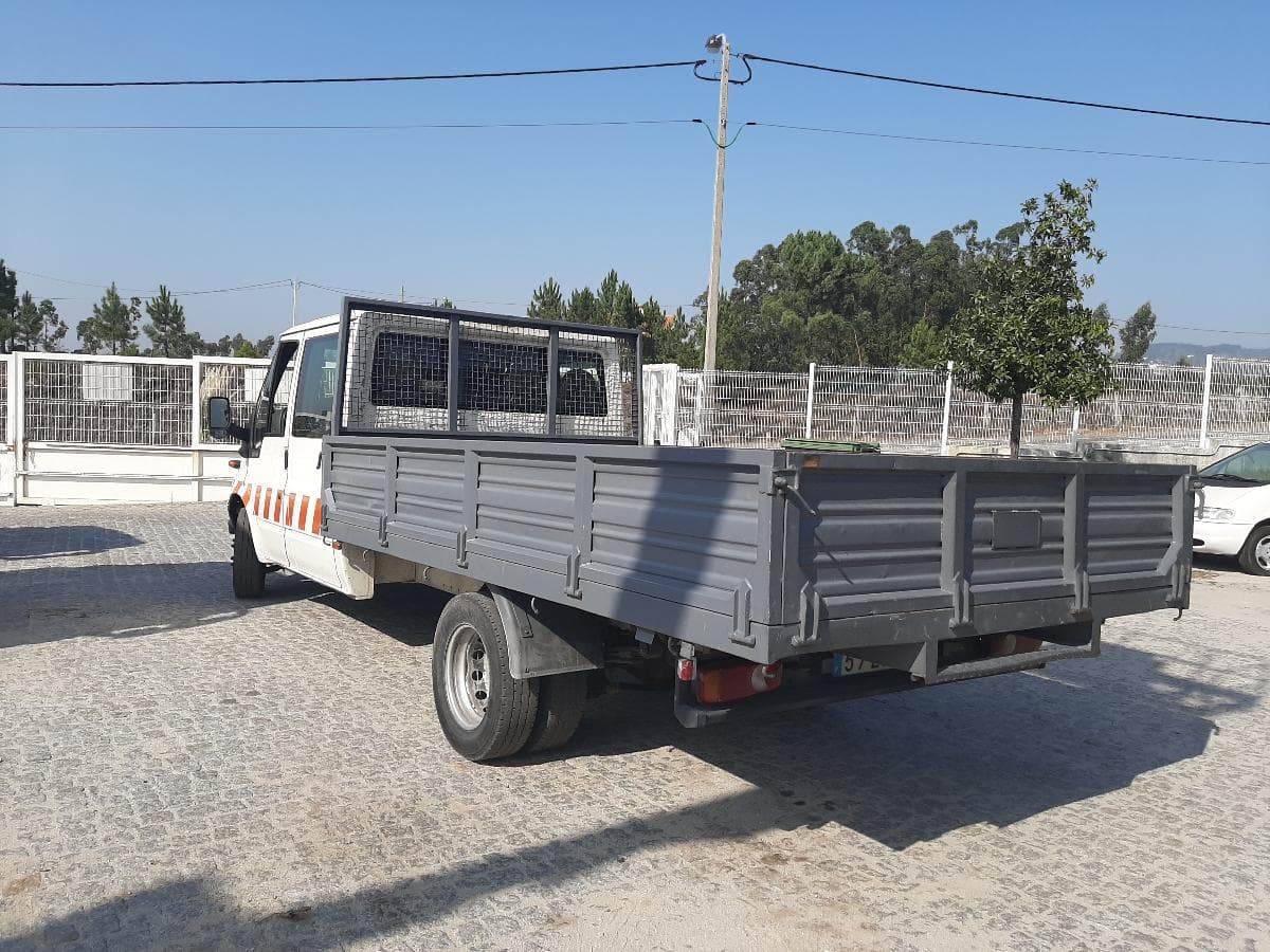 Ford Transit 2.4 TDCI — imagem 4