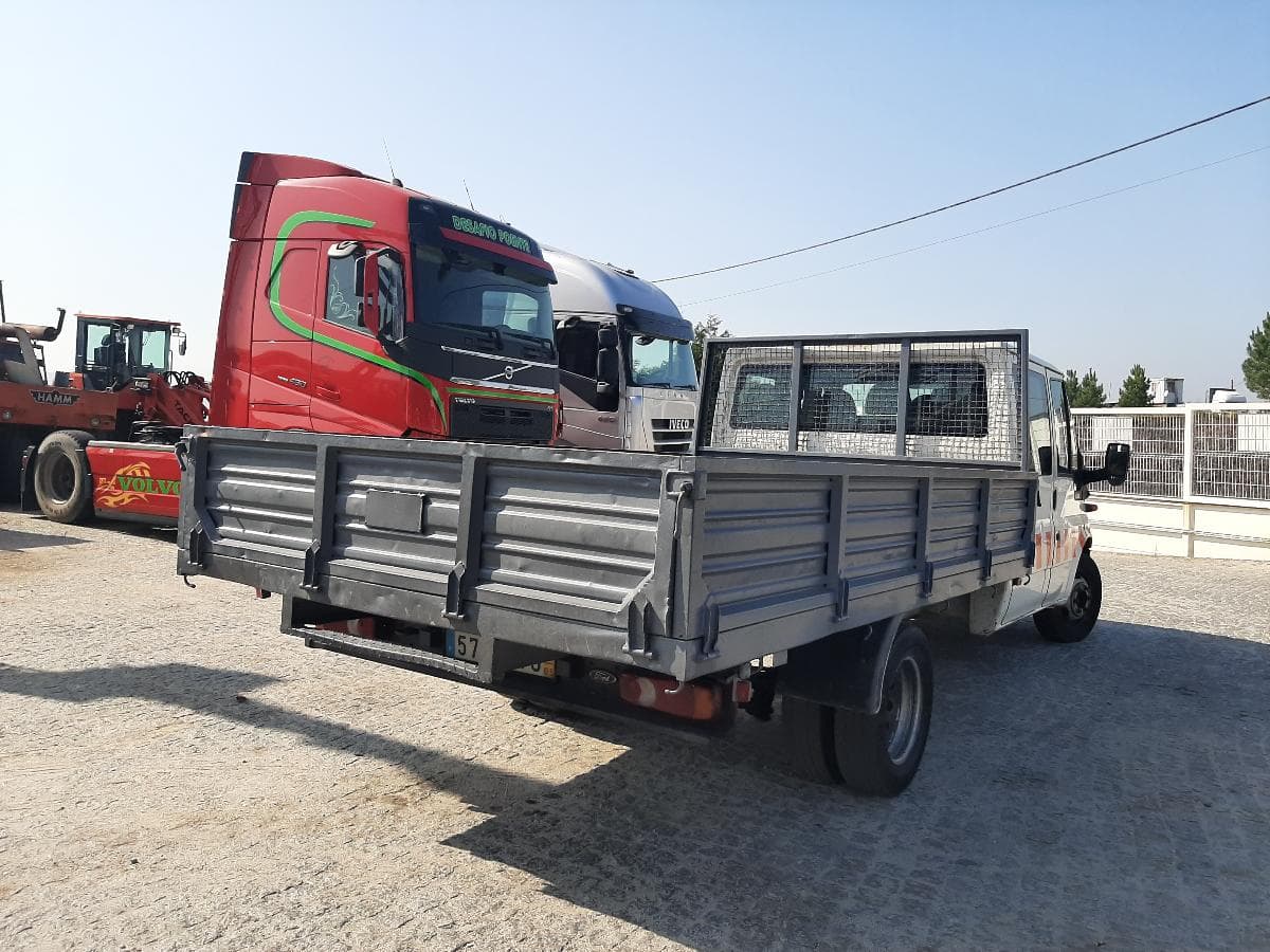 Ford Transit 2.4 TDCI — imagem 6