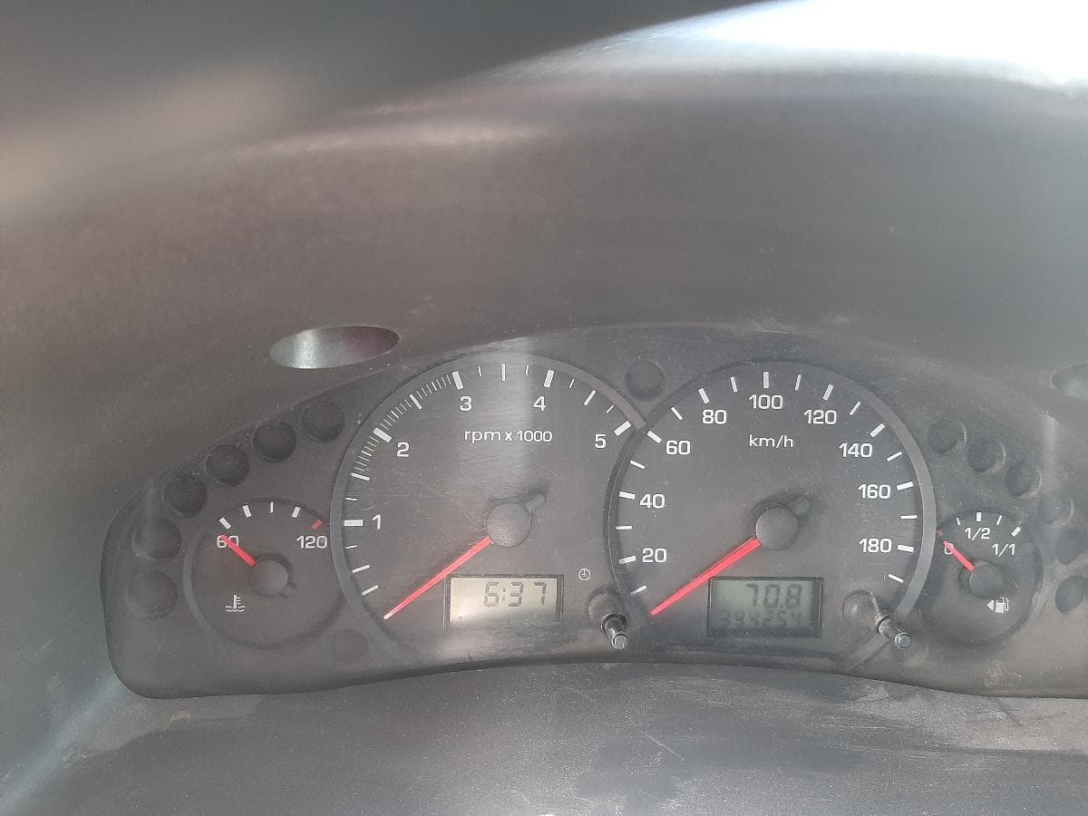 Ford Transit 2.4 TDCI — imagem 11