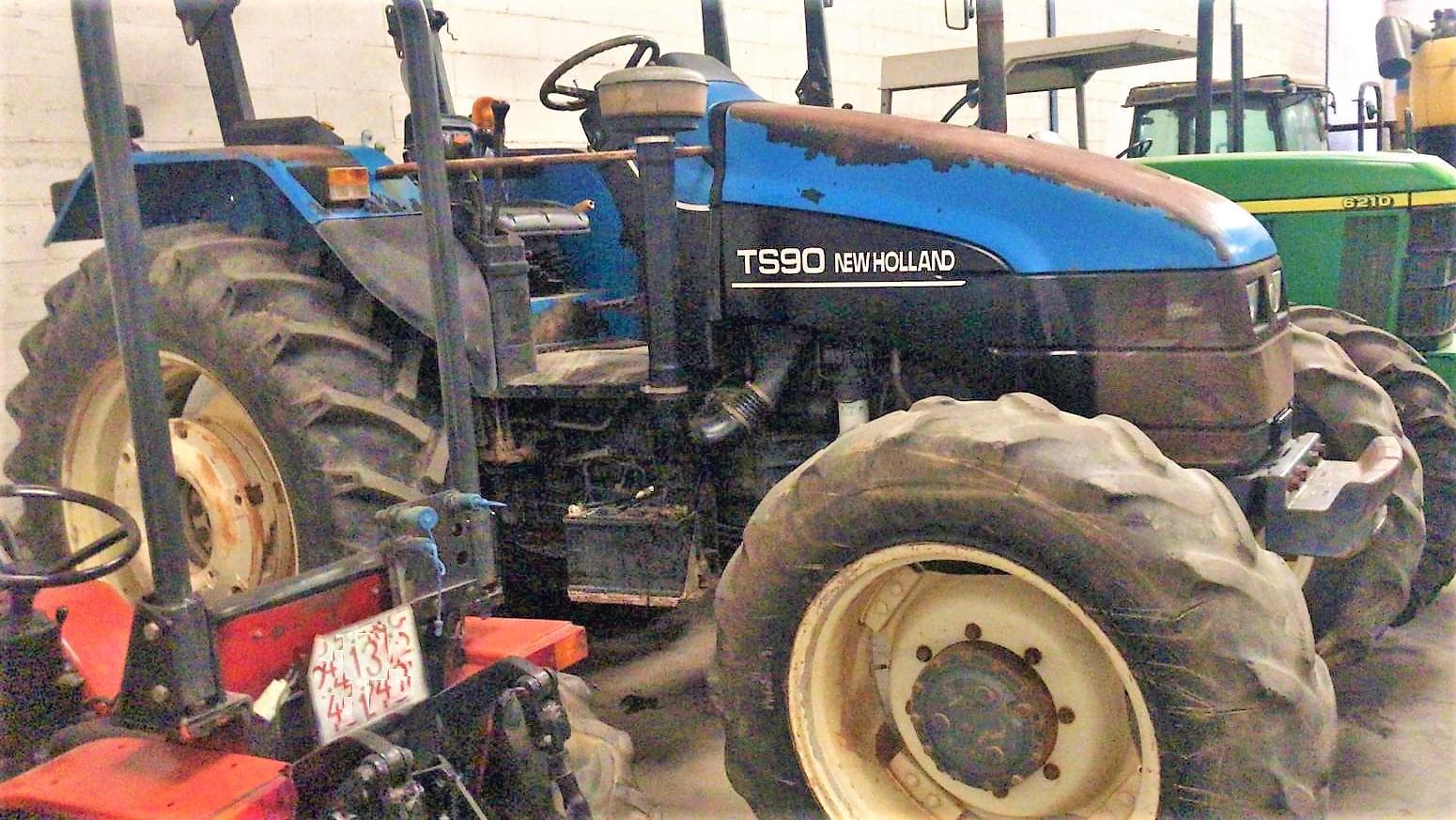 Tractor agricola New Holland TS90 — image 4