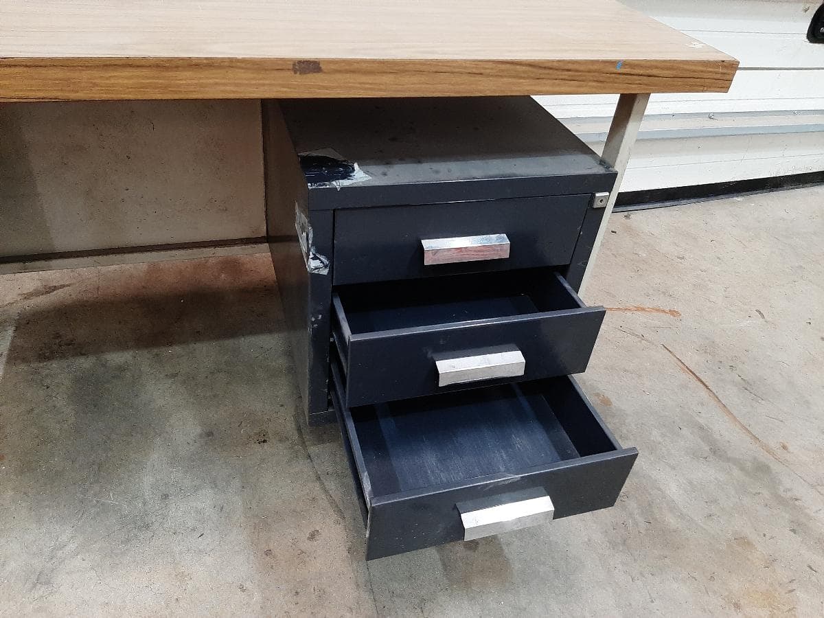 Bureau — image 3