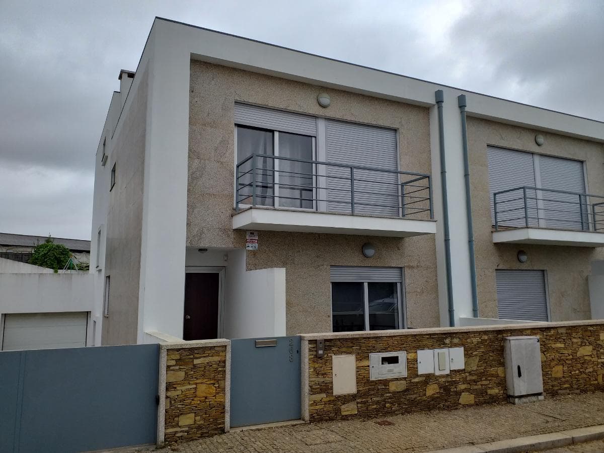 1/2 de Moradia V3 · Póvoa de Varzim — image 1