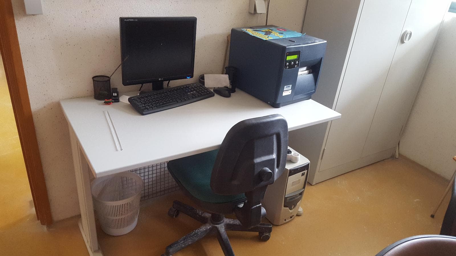 Equipamentos e Máquinas de Panificação · Equipamentos de Escritório · Veículos — imagem 85