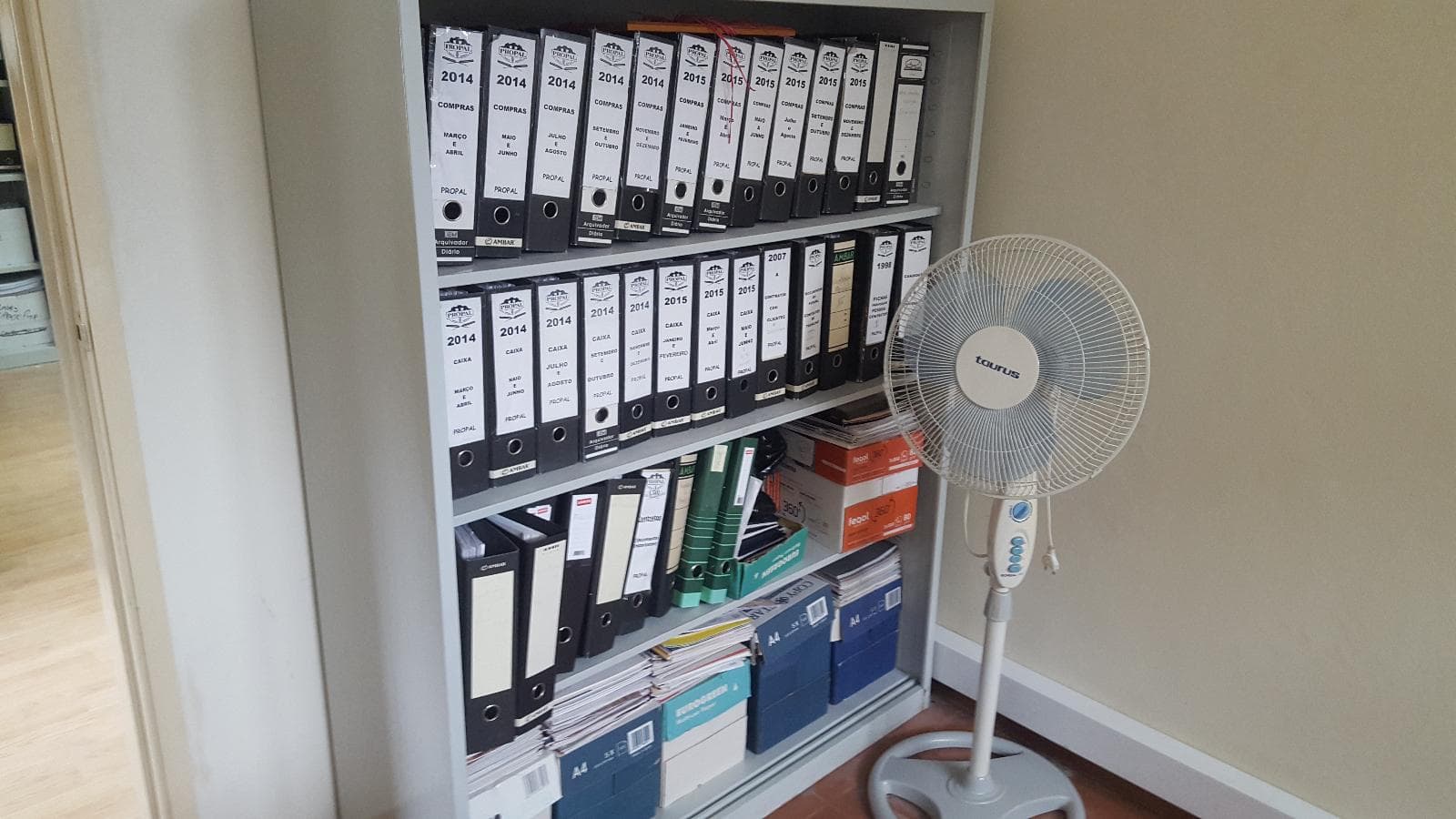 Equipamentos e Máquinas de Panificação · Equipamentos de Escritório · Veículos — imagem 110