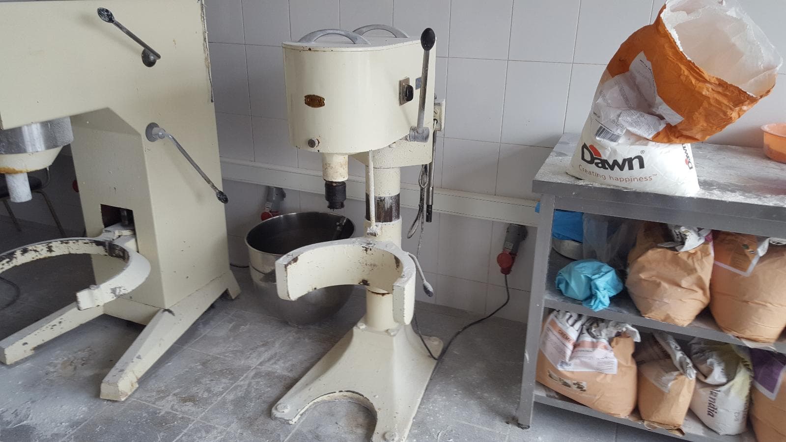 Equipamentos e Máquinas de Panificação · Equipamentos de Escritório · Veículos — imagem 57