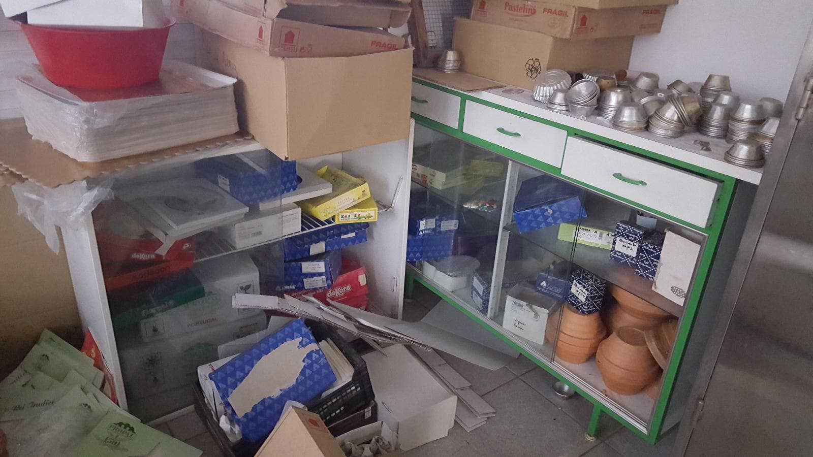 Equipamentos e Máquinas de Panificação · Equipamentos de Escritório · Veículos — imagem 122