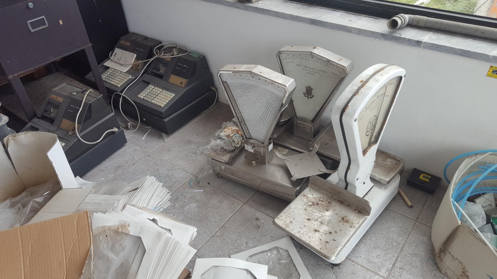 Equipamentos e Máquinas de Panificação · Equipamentos de Escritório · Veículos — imagem 148