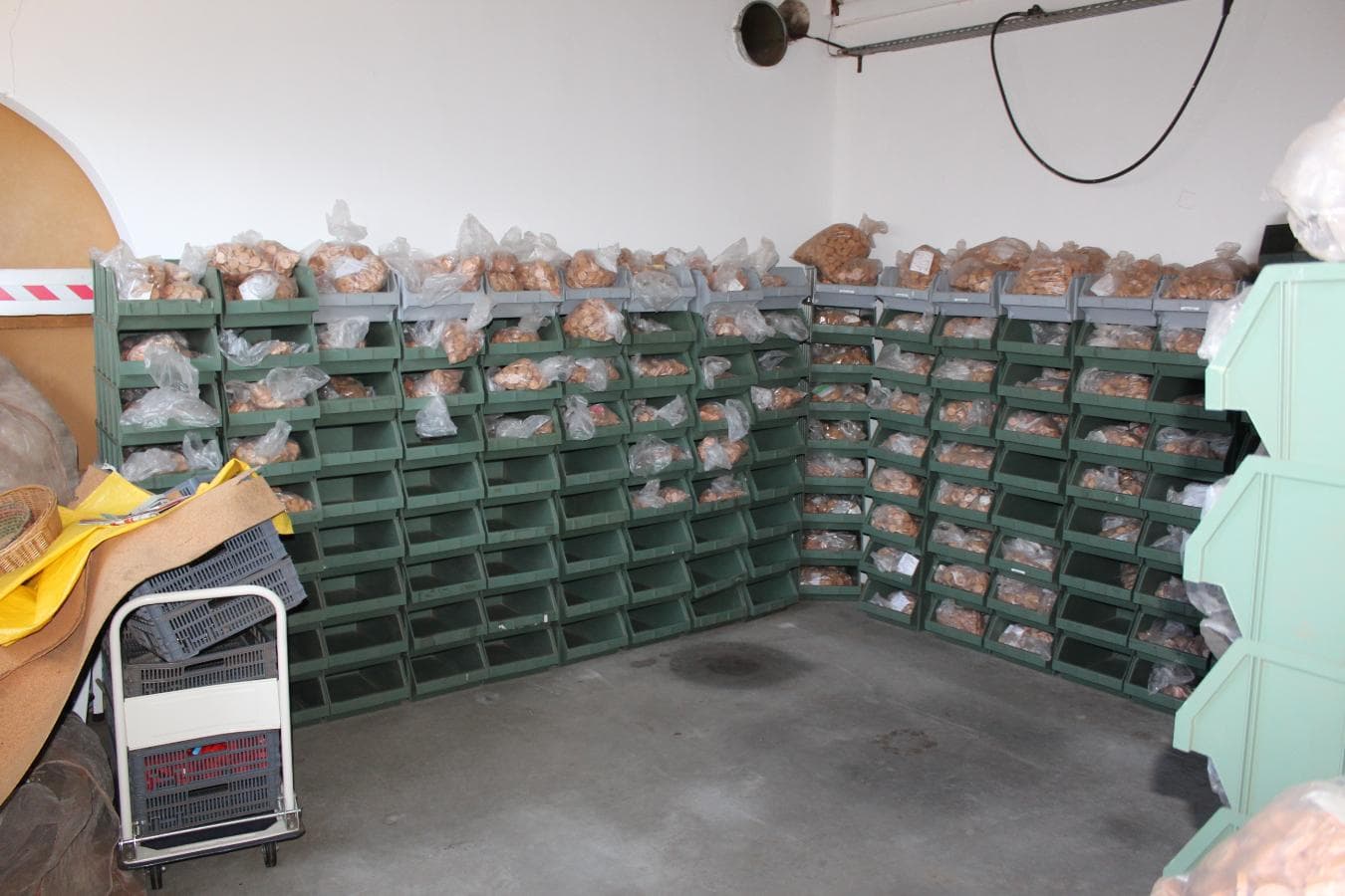 Equipamento de Laboratório + Stock de Existências — imagen 2