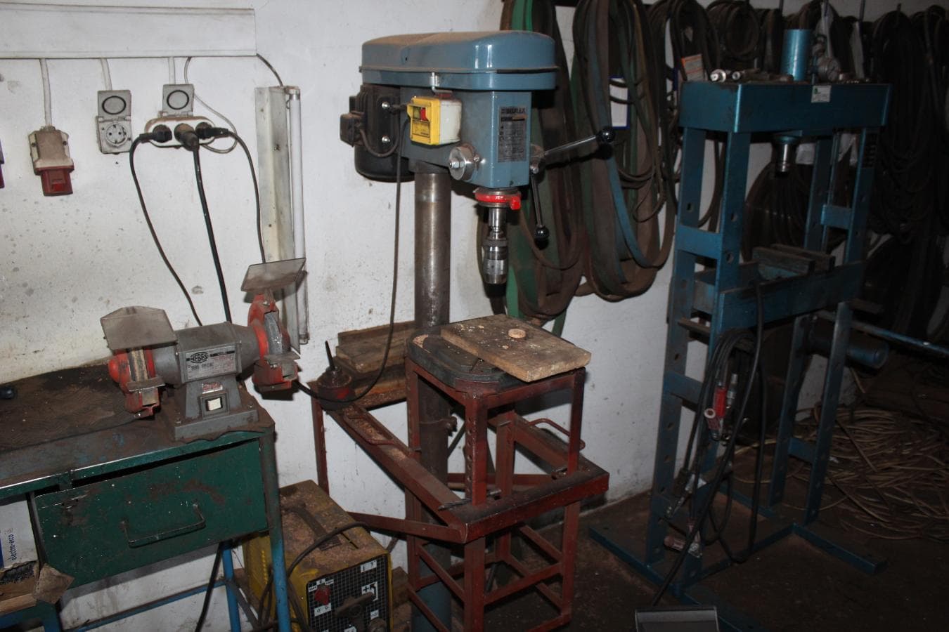 Equipamentos de oficina — imagem 2