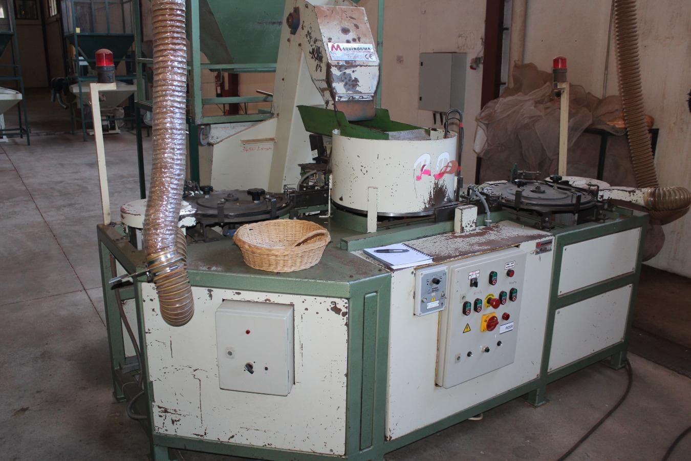Máquina de lixar dupla — imagem 1