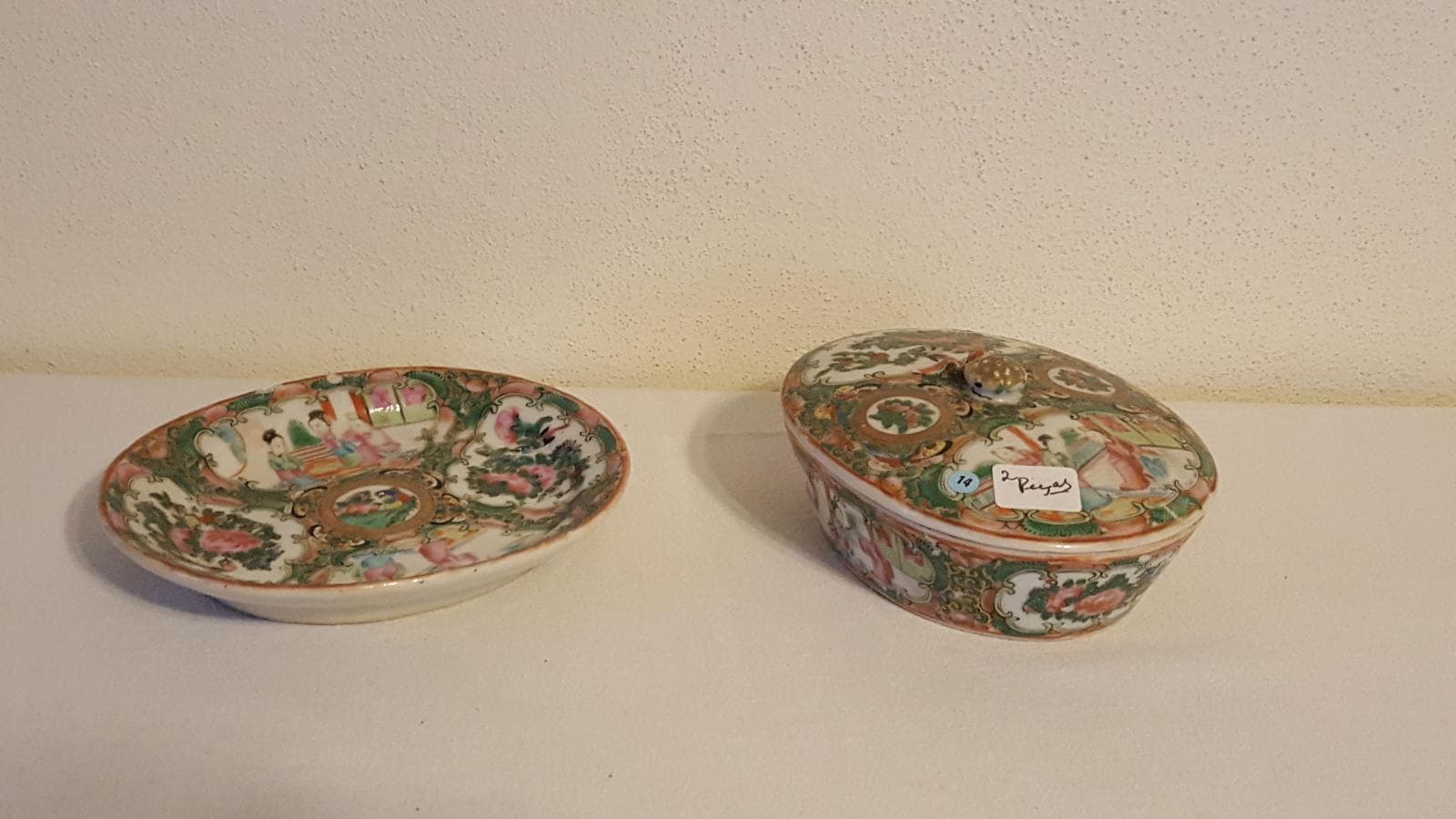 Porcelain Items — image 9