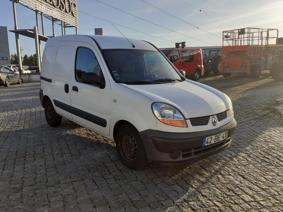 Renault Kangoo 1.5 DCI 42-BE-41 · Paredes — imagem 1