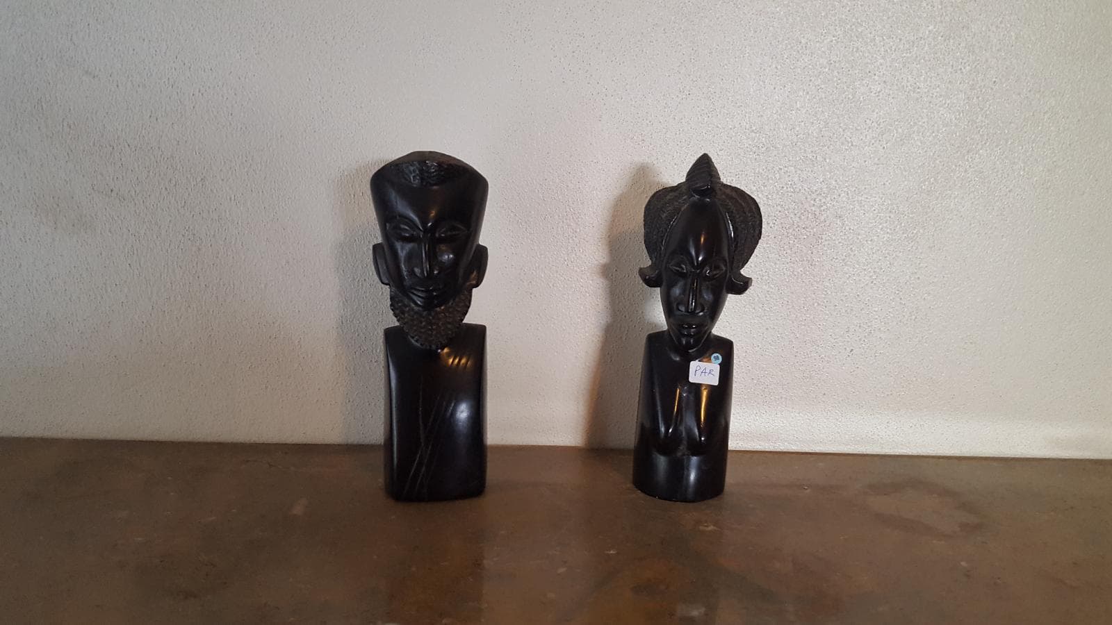 Esculturas em Pau Santo — imagem 1