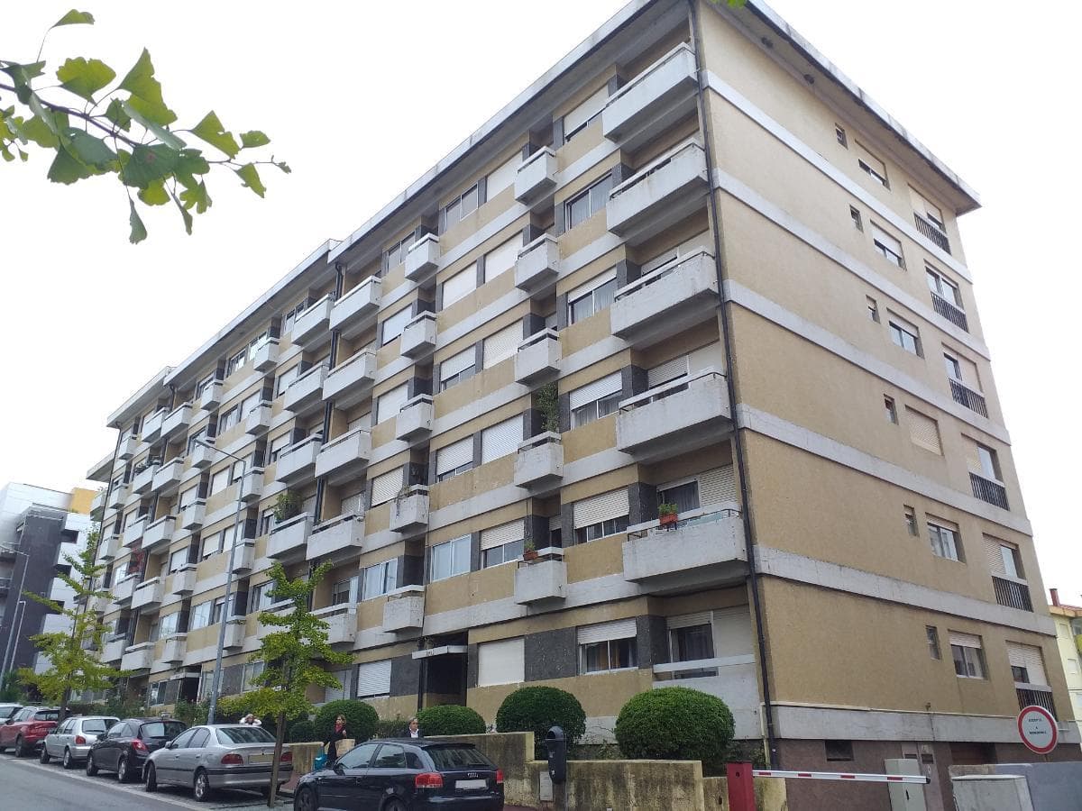 Apartamento T3 + Garagem · Vila Nova de Famalicão — imagem 2