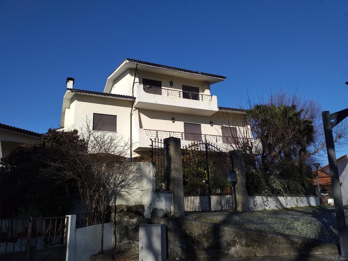 Moradia V5 c/ Terreno · Vila Real — imagem 4
