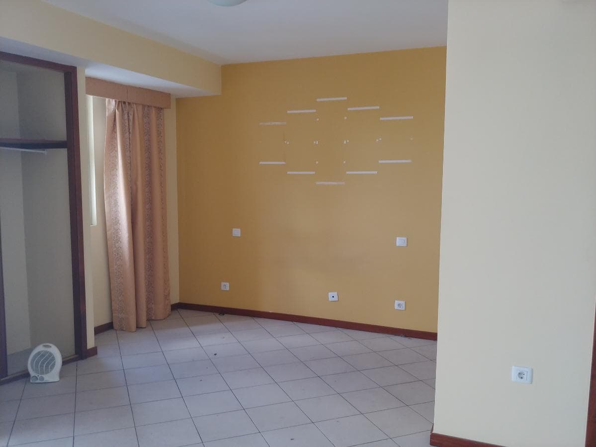 Apartamento T1 · Funchal — image 11