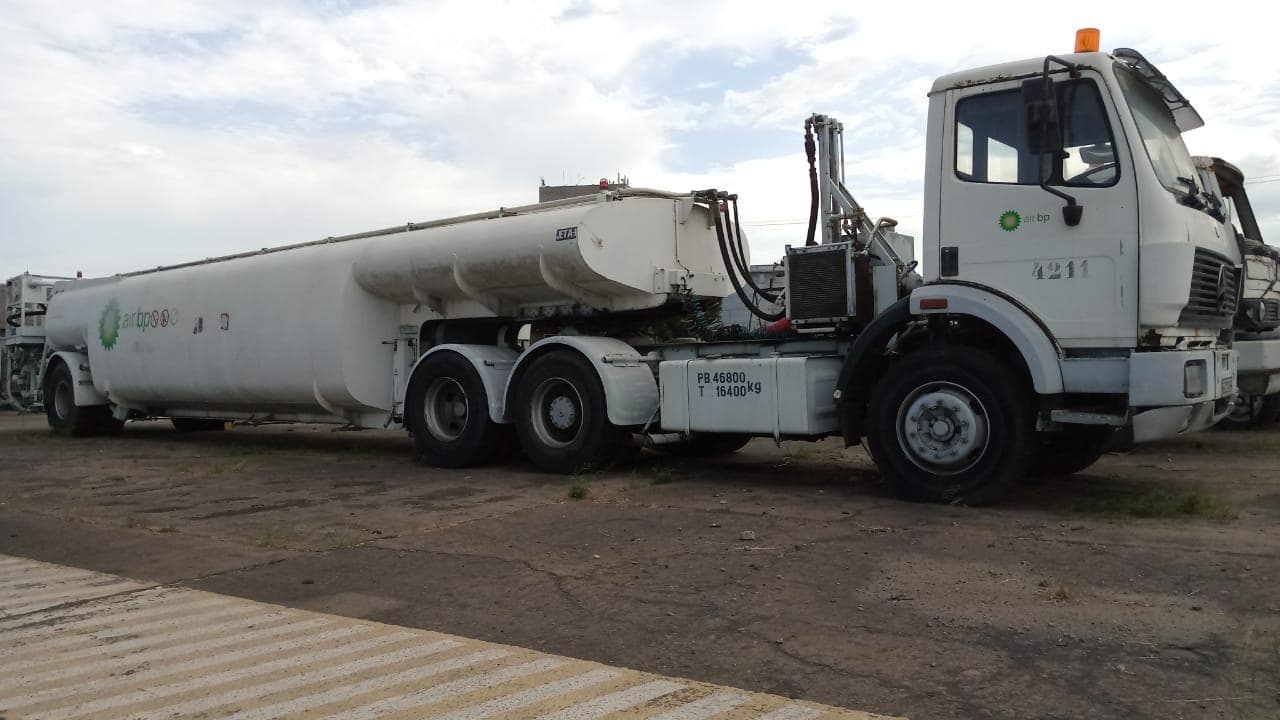 Camião Mercedes · — imagem 3