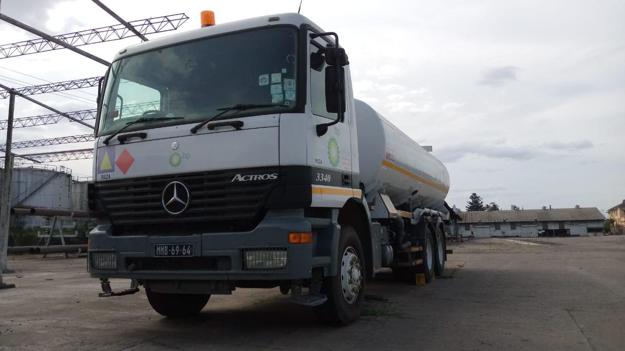 Mercedes Actros 3340 ·