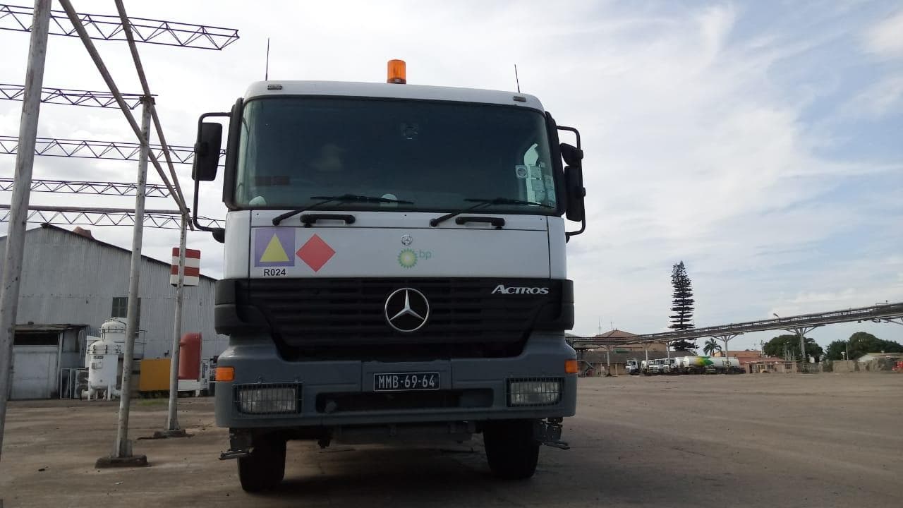 Mercedes Actros 3340 · — imagen 5
