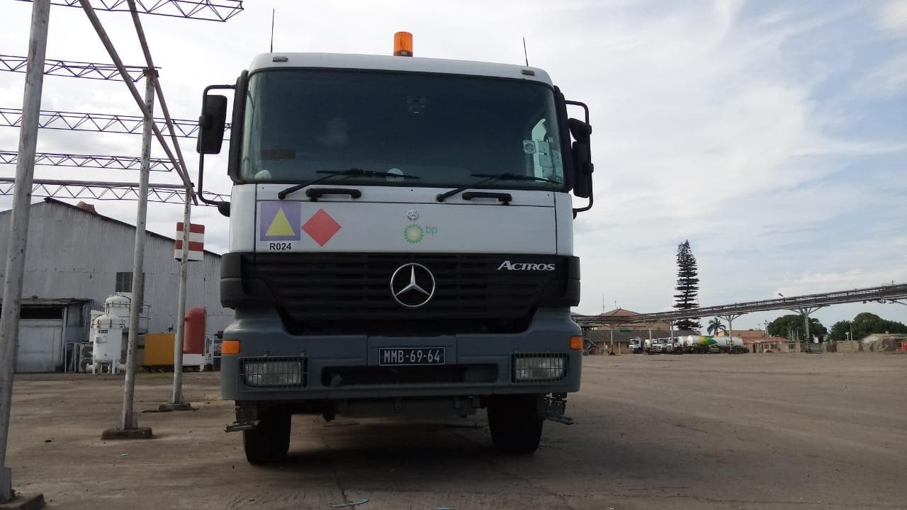 Mercedes Actros 3340 · — imagen 8