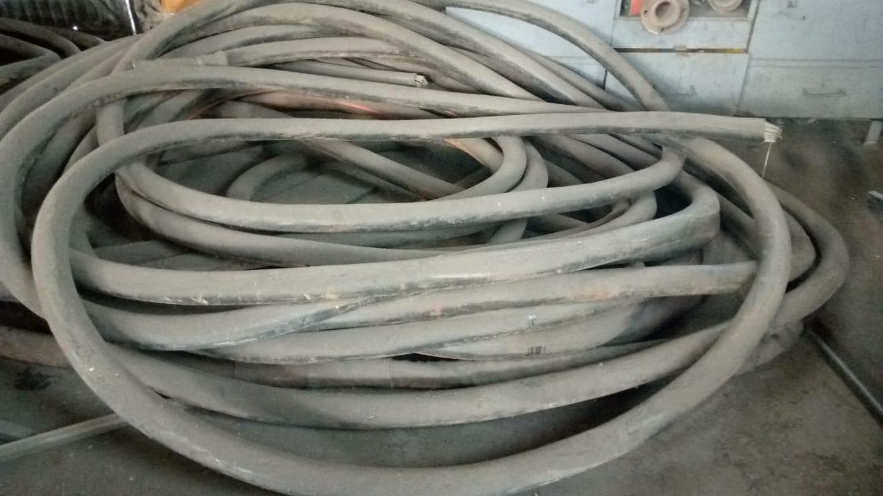 Cabo eléctrico ·
