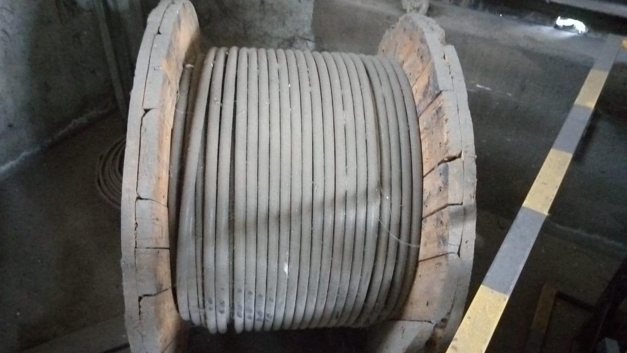 Rolos de cabo · — image 3