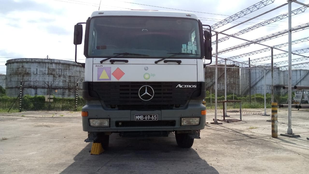 Mercedes Actros 3340 · — imagen 3