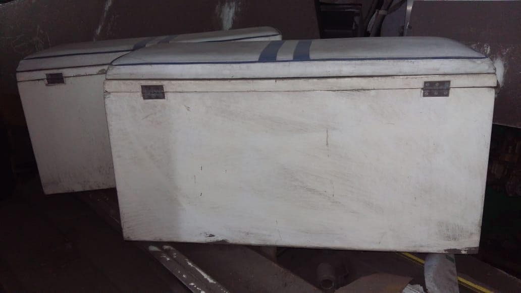 Cooler box + Lavatório + Bancada de madeira · — imagem 2