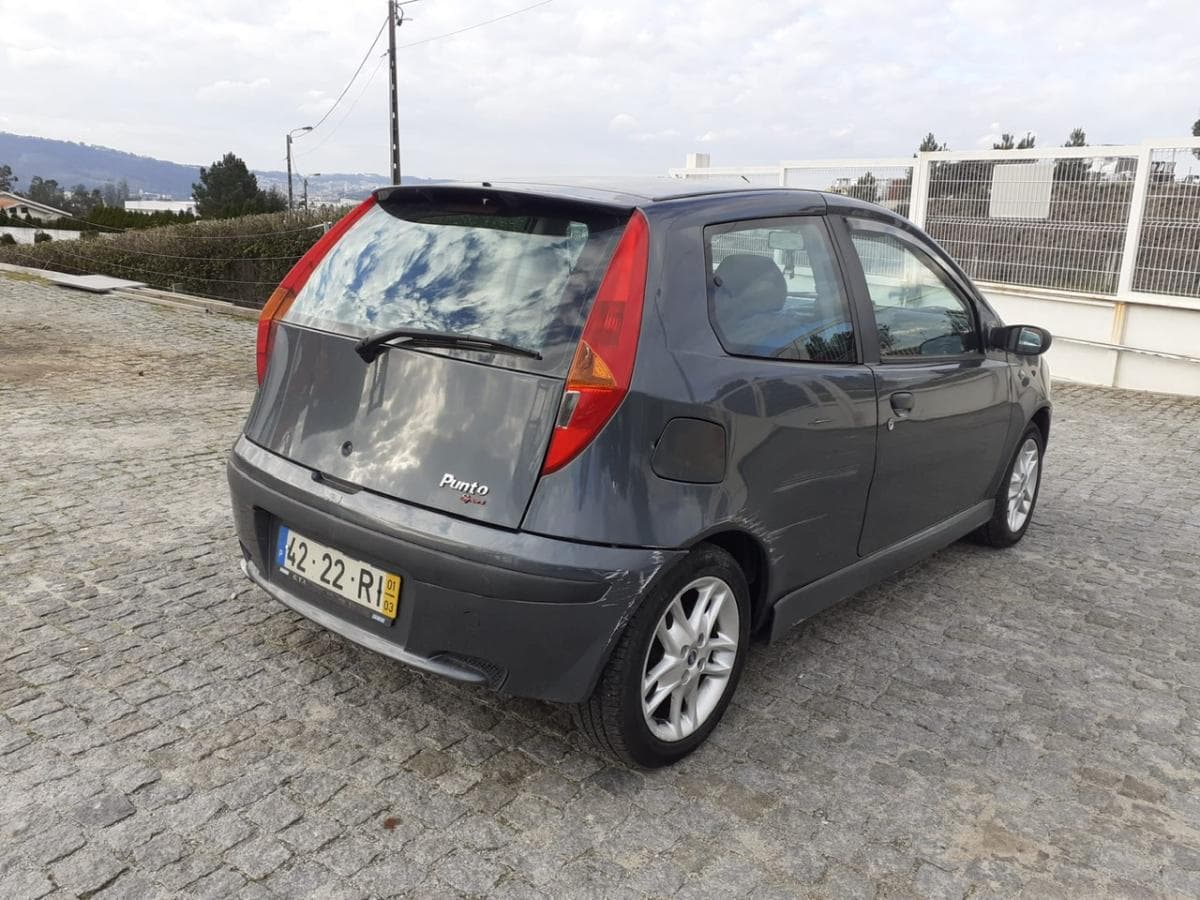Fiat Punto · Ano 2001 — imagem 4