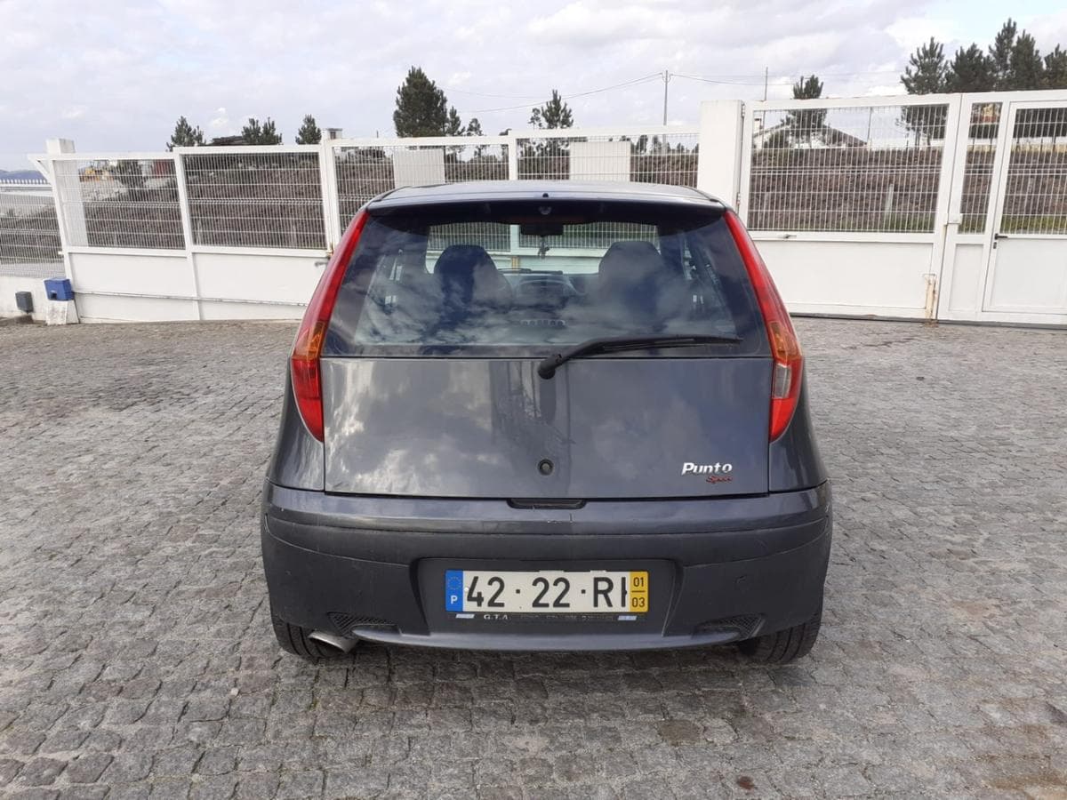 Fiat Punto · Ano 2001 — imagem 5