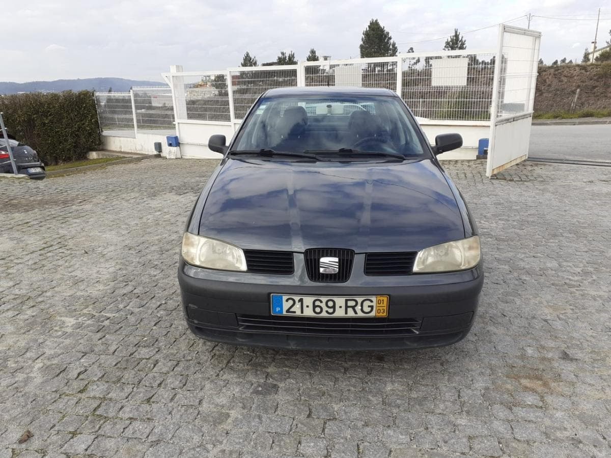 Seat Cordoba · Ano 2001 — image 2