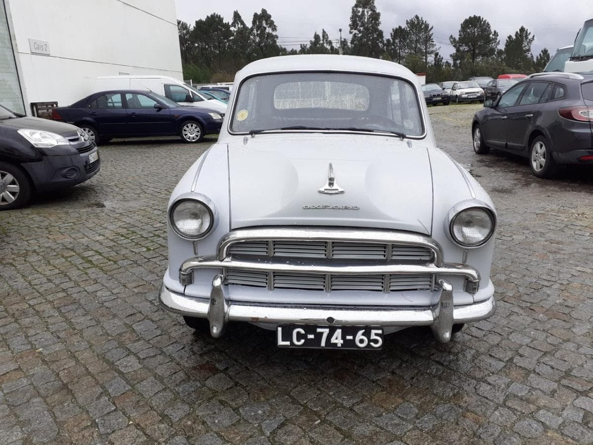 Morris Oxford Asa de Gaivota · Ano 1958 — imagem 2