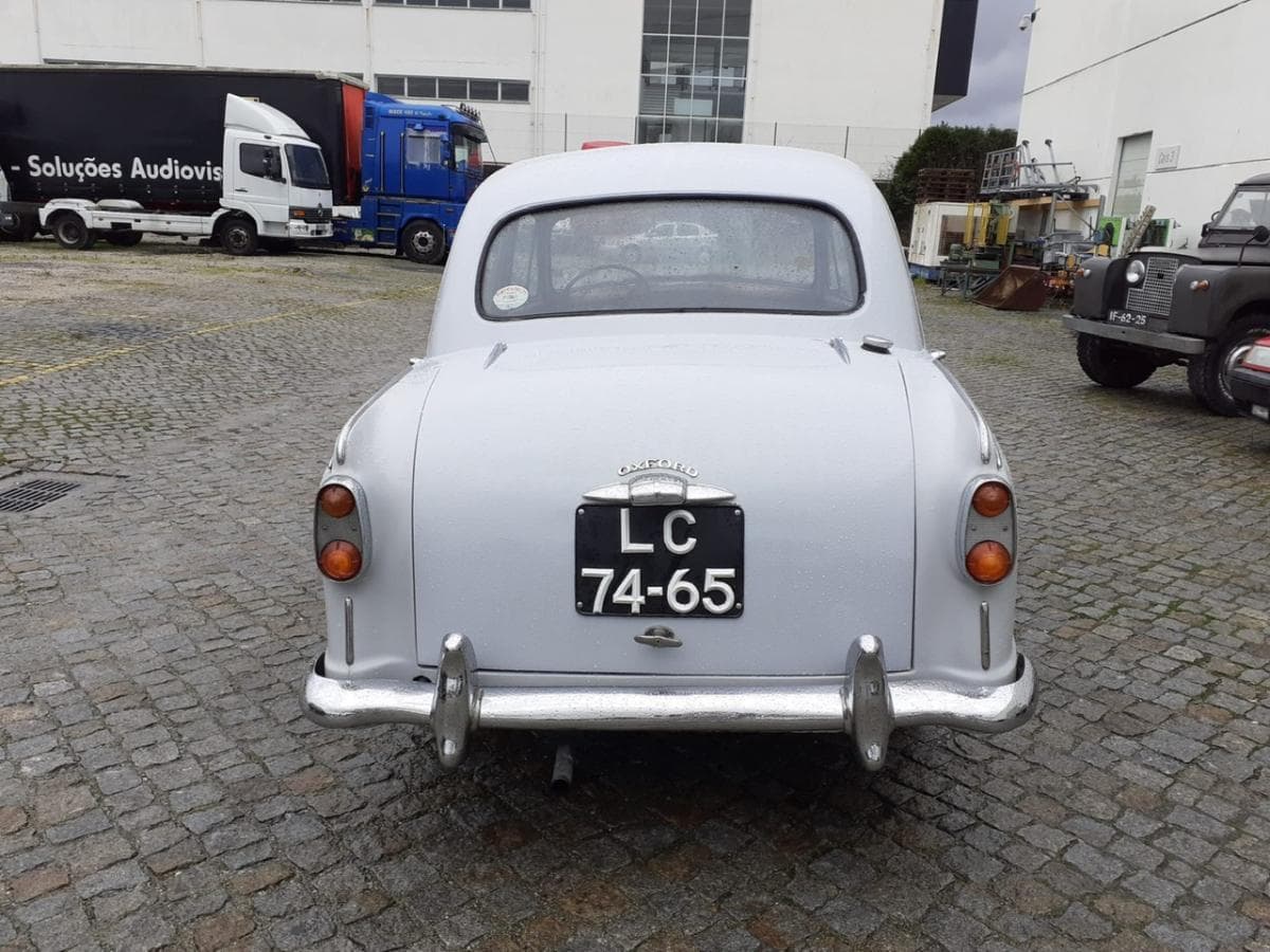 Morris Oxford Asa de Gaivota · Ano 1958 — imagem 5