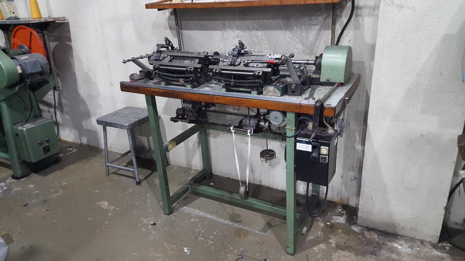 Maquinaria · Equipamento de Escritório