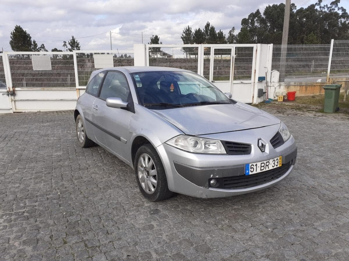 Renault Mégane 1.5 DCI · Ano 2006 — image 3