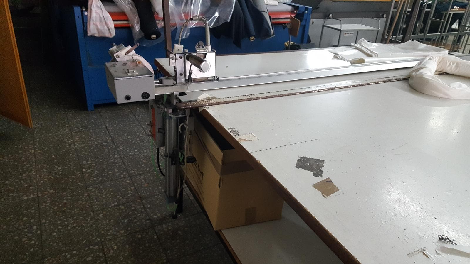 Mesa + Máquina de Corte — imagem 3