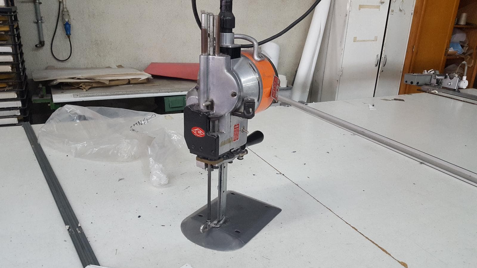 Mesa + Máquina de Corte — imagem 5