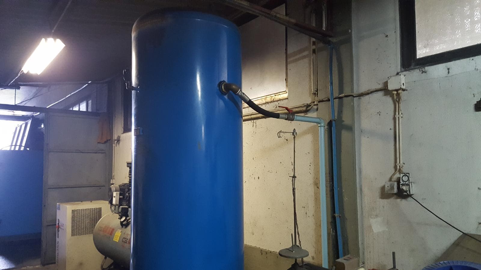 Caldeira + Depósito de Ar  + Compressor + Secador de Ar + Diversos — imagem 7