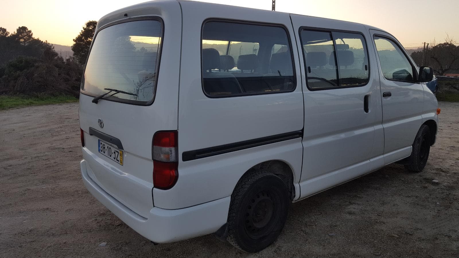 Toyota Hiace — imagem 3