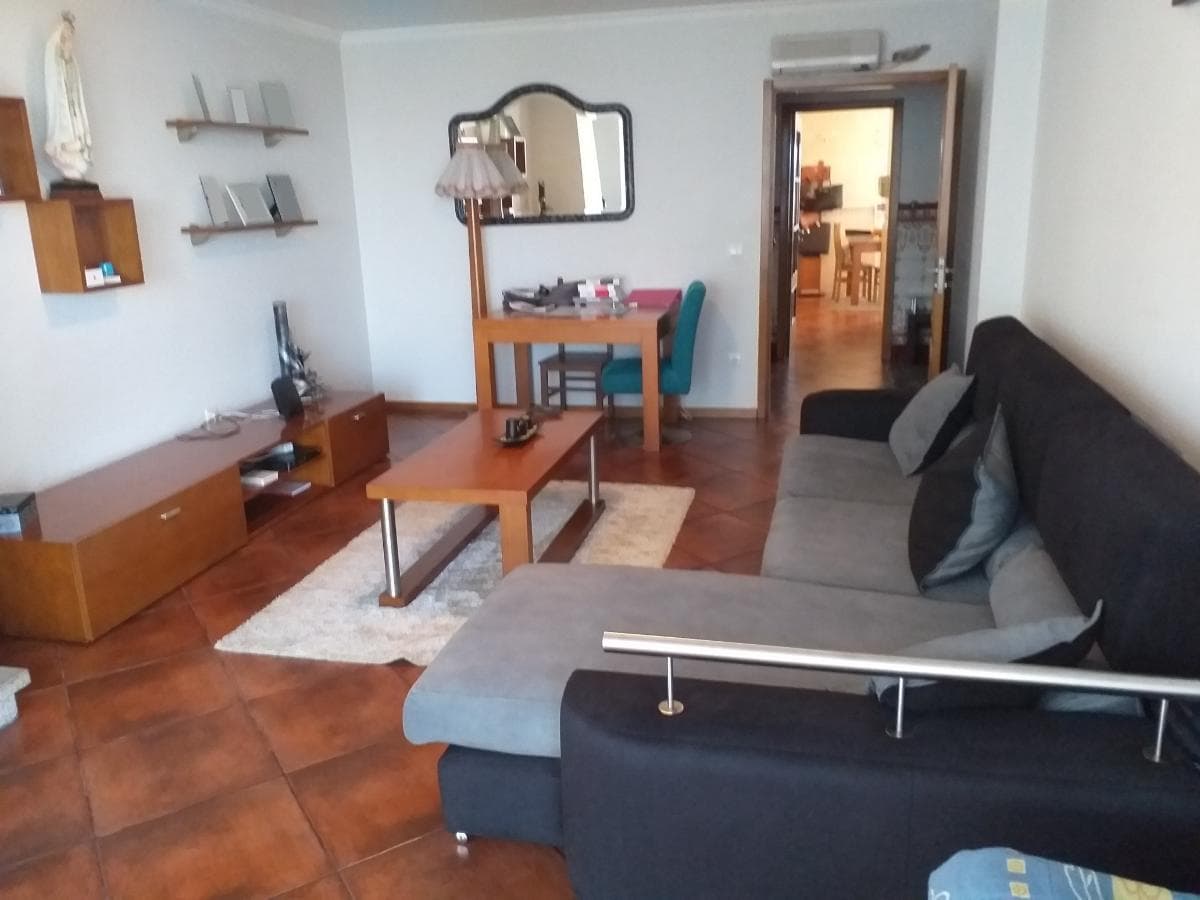 Apartamento T3 + Lugar de Garagem + Arrumos · Freamunde — imagem 3