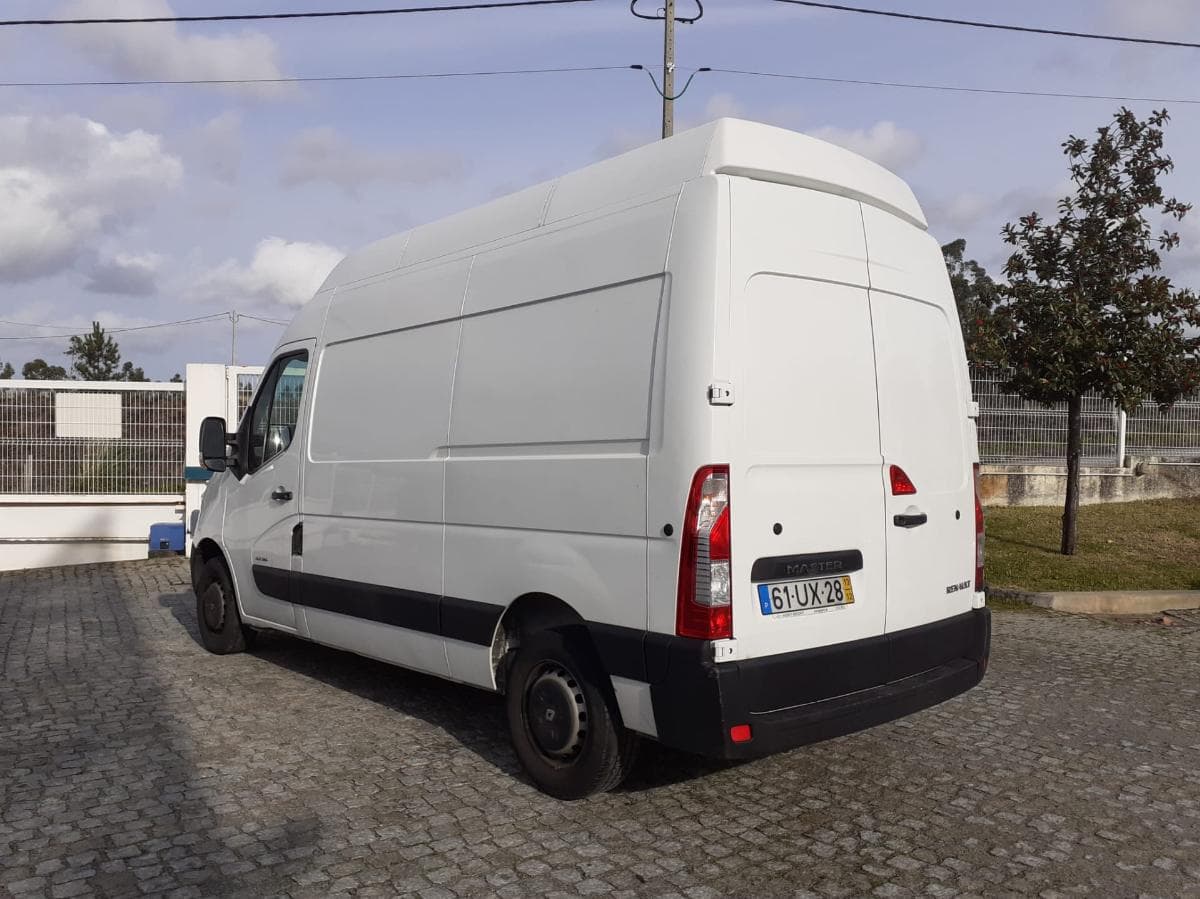 Renault Master 2.3 DCI — imagen 4