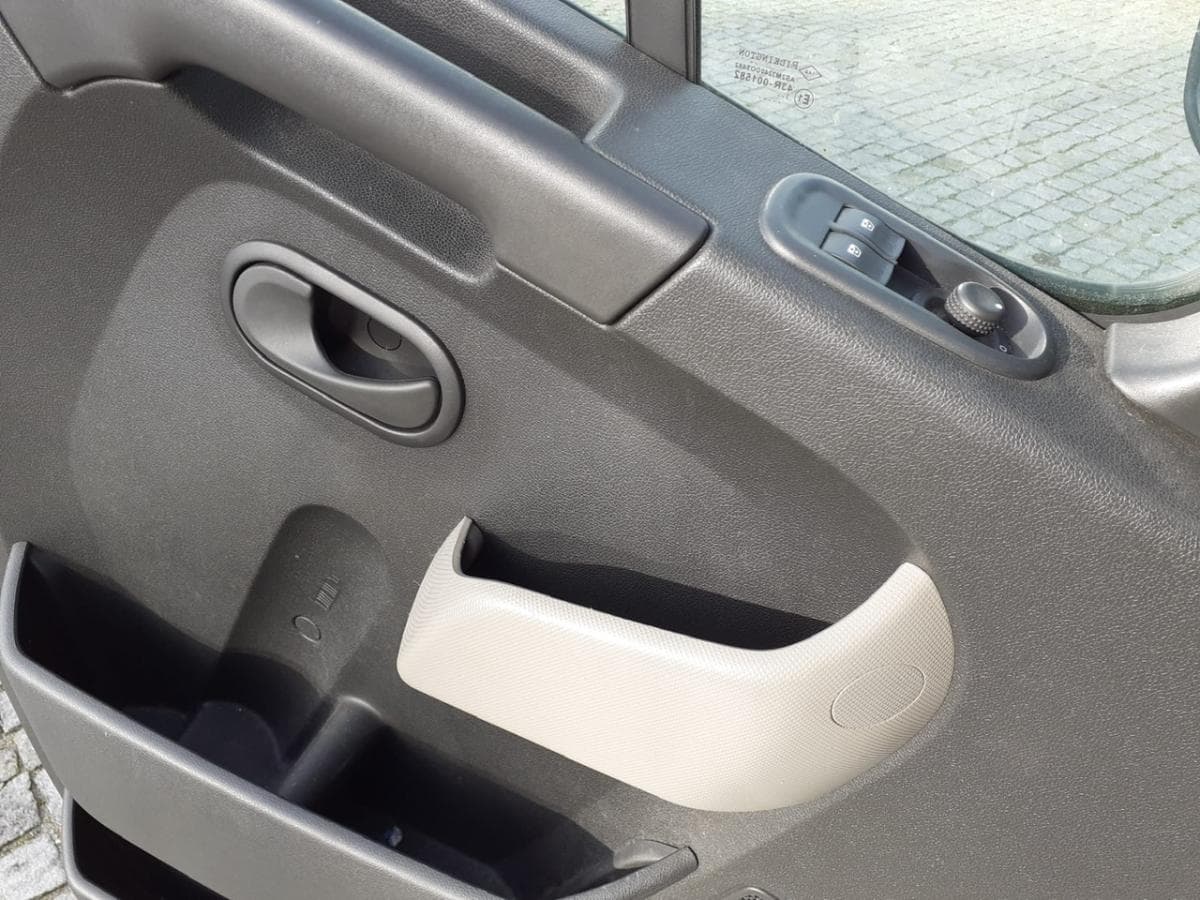 Renault Master 2.3 DCI — imagen 9
