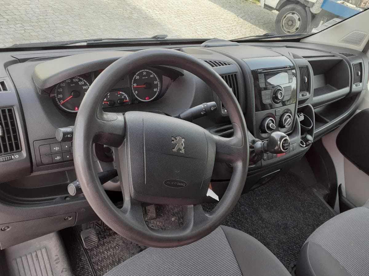Peugeot Boxer 2.2 HDI · Ano 2011 — image 10